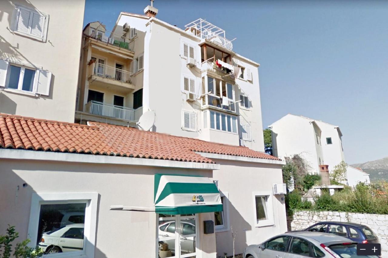 Pine Tree Apartment Дубровник Екстериор снимка